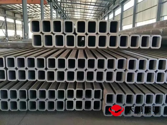 ASTM A36, Q235B, Q195, Q215, Q355, Gr. a, Gr. B Rectangular Carbon Steel Pipe for Building Material
